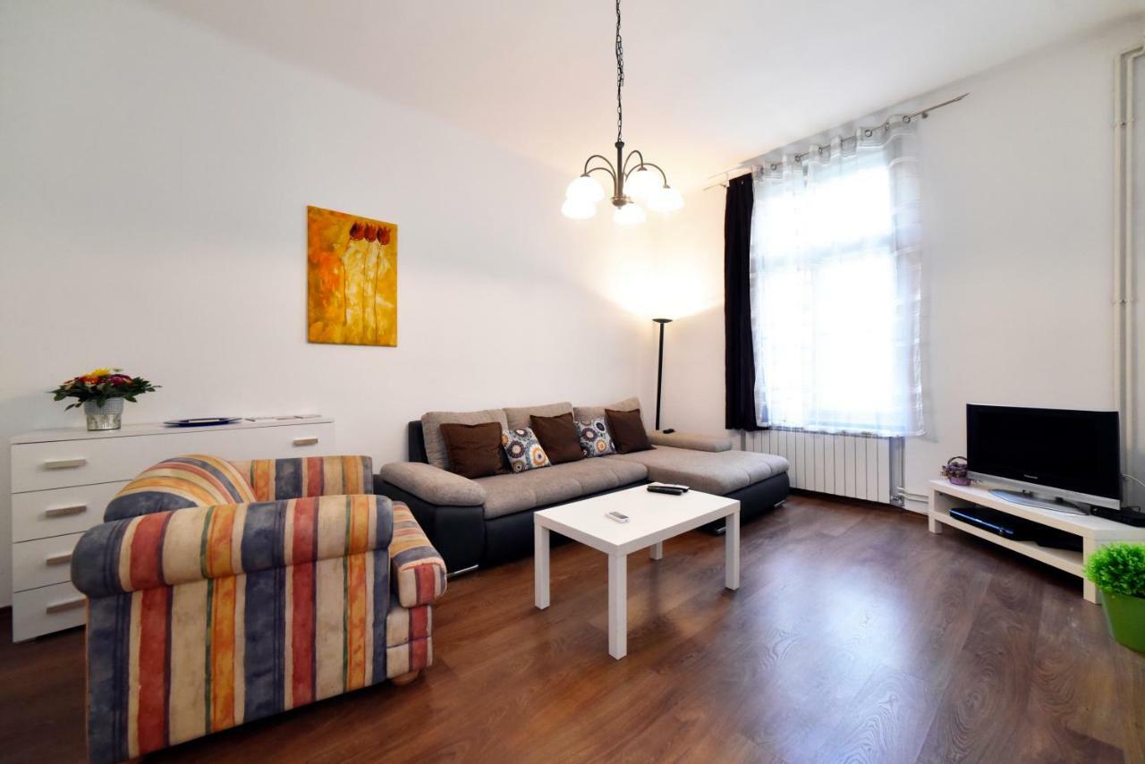 Apartment Central Zagabria Esterno foto